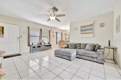 605 51st Street W, Bradenton, FL 34209 - Photo 7