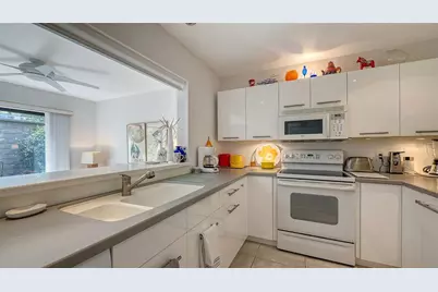 1621 Clower Creek Drive #TR173, Sarasota, FL 34231 - Photo 15