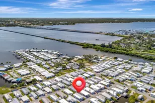 247 Palm Ln, Palmetto, FL 34221 - Photo 1