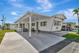 247 Palm Ln, Palmetto, FL 34221 - Photo 1