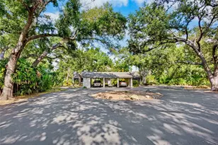 3237 Golden Eagle Ln, Sarasota, FL 34231 - Photo 31