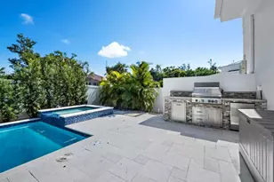 6810 Longboat Dr S, Longboat Key, FL 34228 - Photo 43