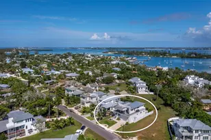 6810 Longboat Dr S, Longboat Key, FL 34228 - Photo 13