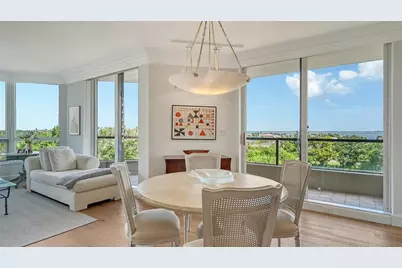 1211 Gulf Of Mexico Drive #301, Longboat Key, FL 34228 - Photo 9