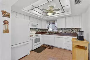 14 Strathmore Blvd, Sarasota, FL 34233 - Photo 13