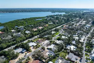 630 Venice Ln, Sarasota, FL 34242 - Photo 41