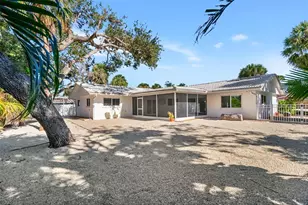 630 Venice Ln, Sarasota, FL 34242 - Photo 45