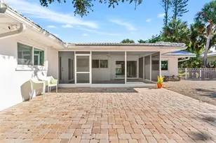 630 Venice Ln, Sarasota, FL 34242 - Photo 33