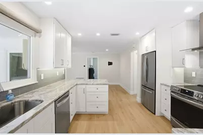 630 Venice Lane, Sarasota, FL 34242 - Photo 23