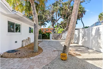 630 Venice Lane, Sarasota, FL 34242 - Photo 59