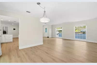 630 Venice Lane, Sarasota, FL 34242 - Photo 11