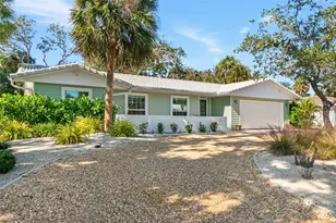 630 Venice Ln, Sarasota, FL 34242 - Photo 3