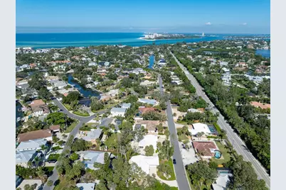 630 Venice Lane, Sarasota, FL 34242 - Photo 67