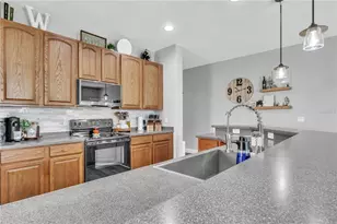 714 Griffen Heights Ct, Ruskin, FL 33570 - Photo 23