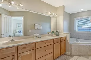 221 17th St N, Bradenton Beach, FL 34217 - Photo 31