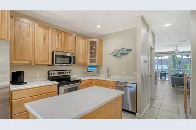 221 17th Street N, Bradenton Beach, FL 34217 - Photo 9