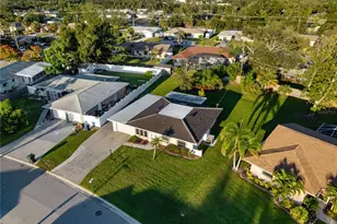 466 Sunnyside Dr, Venice, FL 34293 - Photo 7