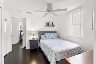 2530 Loma Linda St, Sarasota, FL 34239 - Photo 17