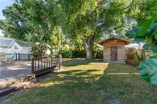 2530 Loma Linda St, Sarasota, FL 34239 - Photo 25