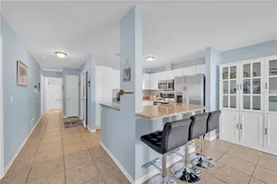 2401 Riverbluff Pkwy, Sarasota, FL 34231 - Photo 9