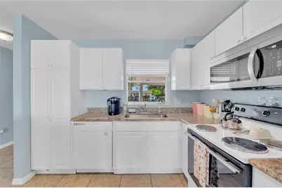2401 Riverbluff Parkway #V240, Sarasota, FL 34231 - Photo 15