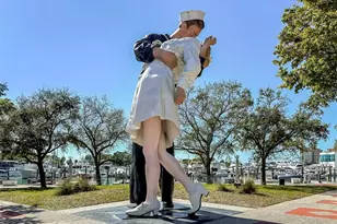 3208 Ramblewood Dr N, Sarasota, FL 34237 - Photo 59