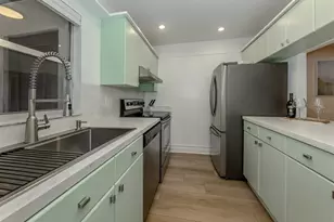 3208 Ramblewood Dr N, Sarasota, FL 34237 - Photo 13