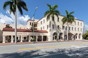 3208 Ramblewood Dr N, Sarasota, FL 34237 - Photo 45