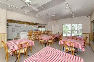 3208 Ramblewood Dr N, Sarasota, FL 34237 - Photo 35