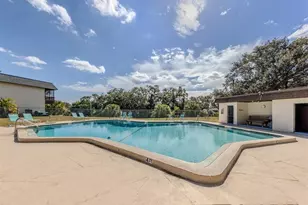 3208 Ramblewood Dr N, Sarasota, FL 34237 - Photo 33