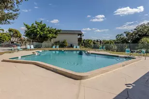 3208 Ramblewood Dr N, Sarasota, FL 34237 - Photo 31