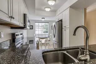 5242 Wedgewood Ln, Sarasota, FL 34235 - Photo 9