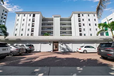 226 Golden Gate Point #21, Sarasota, FL 34236 - Photo 11