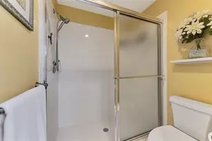 6546 Fairway Gardens Dr, Bradenton, FL 34203 - Photo 27