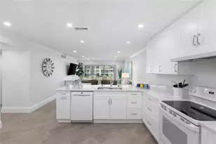 4390 Exeter Dr, Longboat Key, FL 34228 - Photo 15