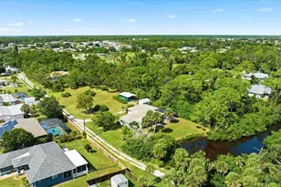 229 Stratford Rd, Englewood, FL 34223 - Photo 5