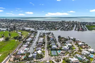 620 North Point Dr, Holmes Beach, FL 34217 - Photo 81