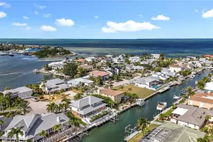 620 North Point Dr, Holmes Beach, FL 34217 - Photo 61