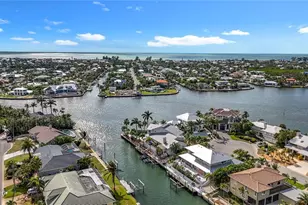 620 North Point Dr, Holmes Beach, FL 34217 - Photo 67