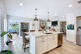 620 North Point Dr, Holmes Beach, FL 34217 - Photo 17