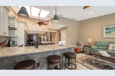 2367 Harbour Oaks Drive, Longboat Key, FL 34228 - Photo 11