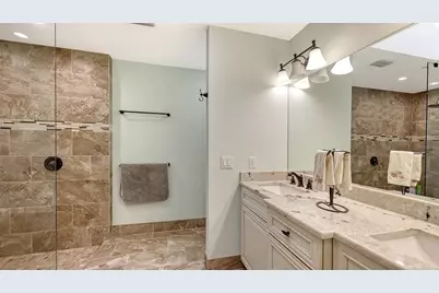 2367 Harbour Oaks Drive, Longboat Key, FL 34228 - Photo 19