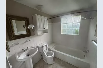 2380 Bay St, Sarasota, FL 34237 - Photo 11