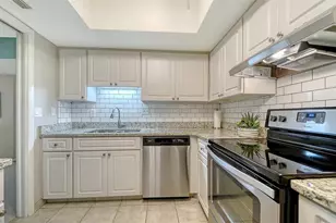 199 Whispering Sands Dr, Sarasota, FL 34242 - Photo 31