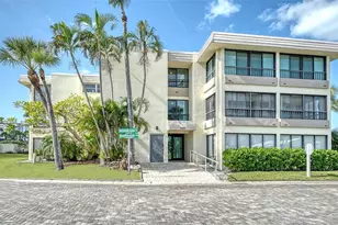 199 Whispering Sands Dr, Sarasota, FL 34242 - Photo 47