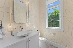 5840 Gulf of Mexico Dr, Longboat Key, FL 34228 - Photo 27