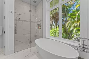 5840 Gulf of Mexico Dr, Longboat Key, FL 34228 - Photo 23