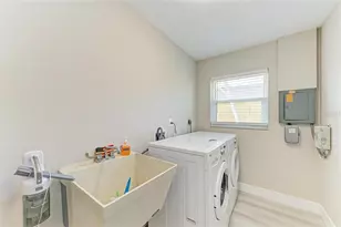 3645 Calliandra Dr, Sarasota, FL 34232 - Photo 41