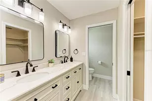 3645 Calliandra Dr, Sarasota, FL 34232 - Photo 17