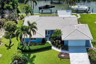 5569 Contento Dr, Sarasota, FL 34242 - Photo 3